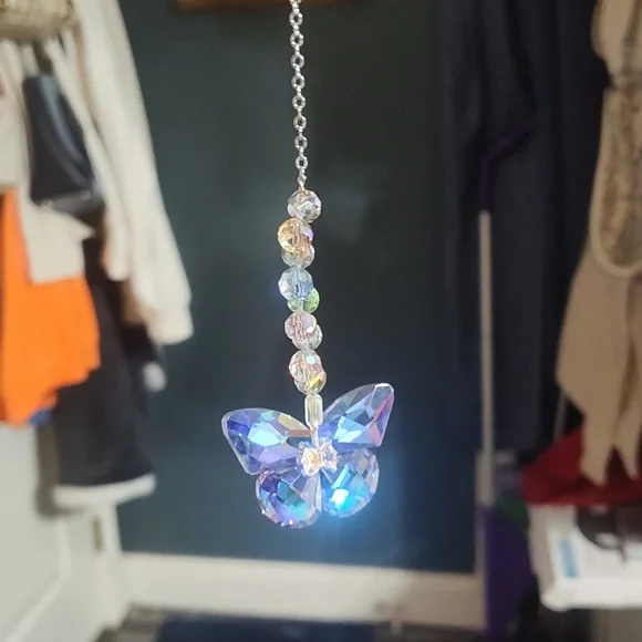 Suncatcher Crystal Butterfly Comes In Blue Green Blue And Yellow - Picture 8 of 9